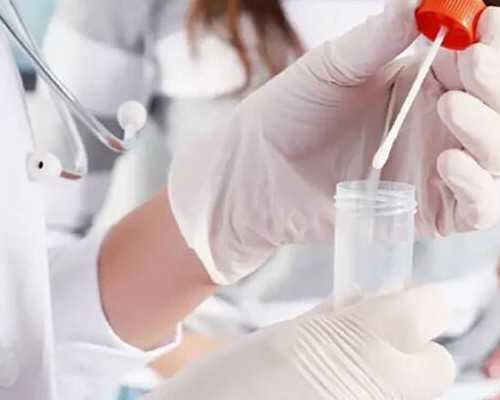 心怀梦想 8岁的“足球小子”奋力拼搏