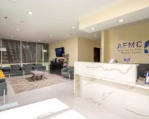 北京迎入汛最强降雨 摄影爱好者等待故宫“龙吐水”