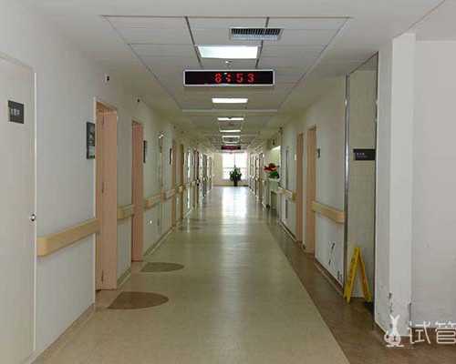 女童衣服选择指南：0-1岁秋季必备款式大揭秘！