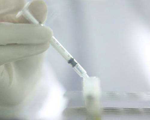 长痘痘喝柠檬片好还是苦瓜茶好